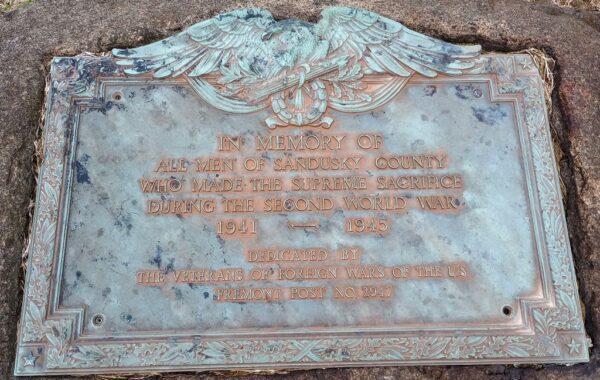 SANDUSKY COUNTY SUPREME SACRIFICE SECOND WORLD WAR MEMORIAL PLAQUE