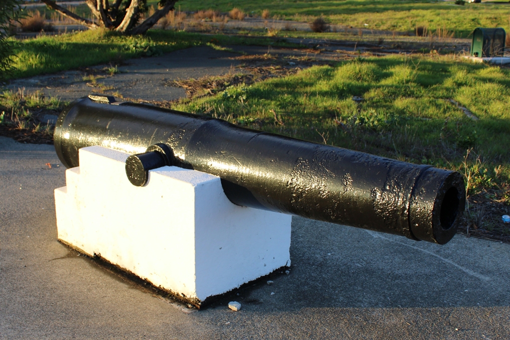 USS WARREN CANNON MEMORIAL