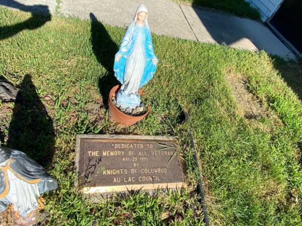 KNIGHTS OF COLUMBUS AU LAC COUNCIL VETERANS MEMORIAL