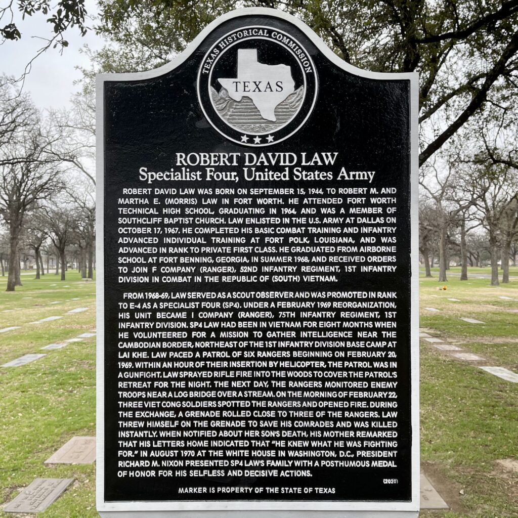 ROBERT DAVID LAW MEDAL OFD HONOR WAR MEMORIAL MARKER