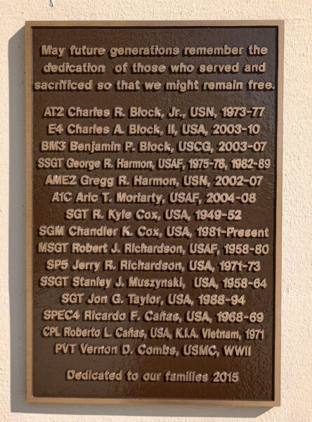 MAY FUTURE GENERATIONS REMEMBER WAR MEMORIAL PLAQUE