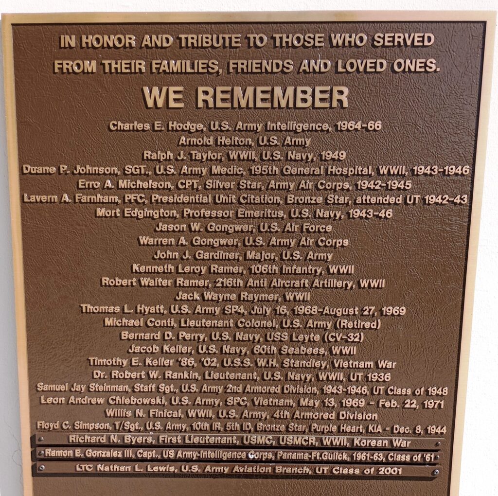 WE REMEMBER THOSE WHO SERVED WAR MEMORIAL PLAQUE E