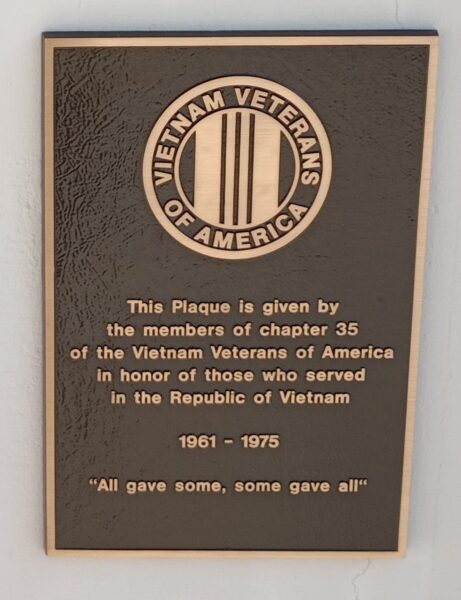 VIETNAM VETERANS OF AMERICA CHPTER 35 WAR MEMORIAL PLAQUE