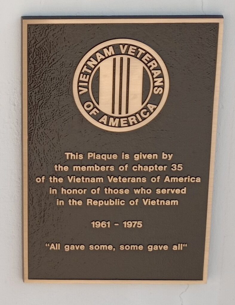 VIETNAM VETERANS OF AMERICA CHPTER 35 WAR MEMORIAL PLAQUE