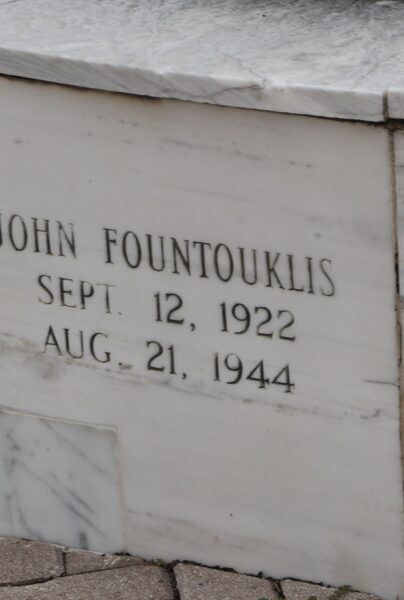 TARPON SPRINGS WAR VETERANS MEMORIAL STONE B