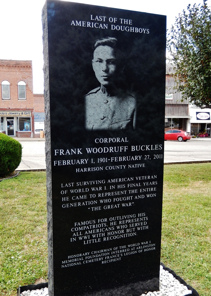 LAST OF THE AMERICAN DOUGHBOYS WAR MEMORIAL FRONT