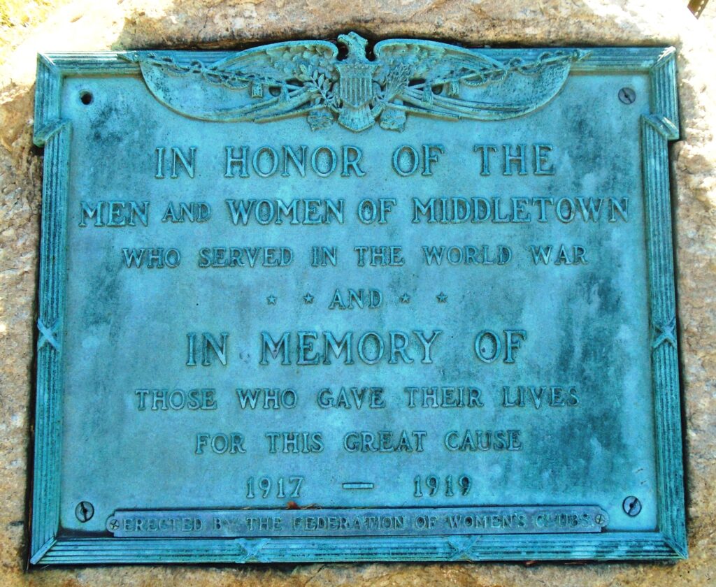 MIDDLETOWN WORLD WAR MEMORIAL PLAQUE