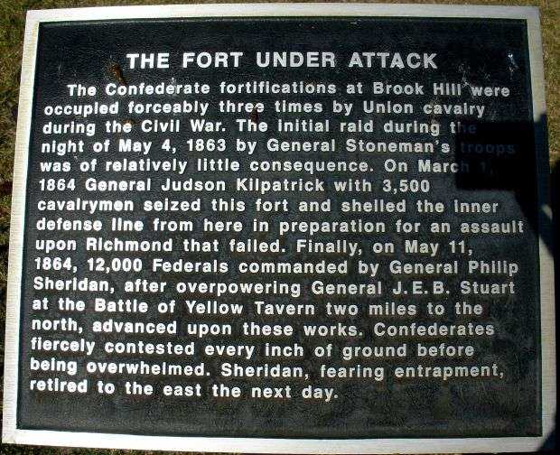 THE FORT UNDER ATTACK WAR MEMORIAL PLAQUE