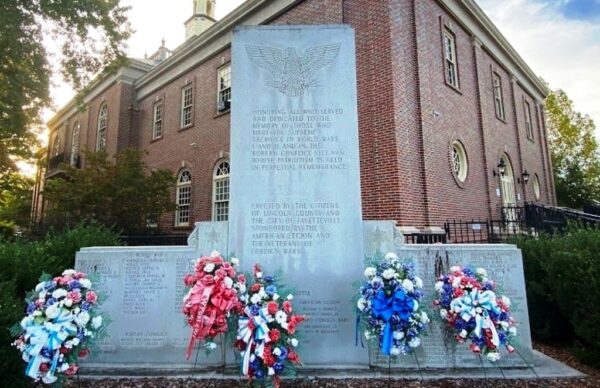 LINCOLN COUNTY AND CITY OF FAYETTEVILLE SUPREME SACRIFICE MEMORIAL FRONT
