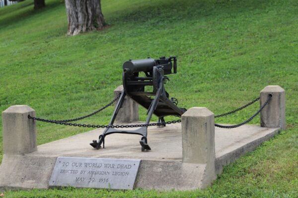AMERICAN LEGION WORLD WAR DEAD MEMORIAL