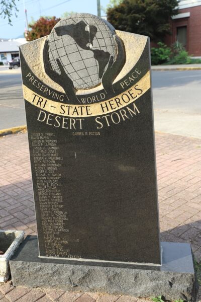 TRI-STATE HEROES DESERT STORM WAR MEMORIAL BACK