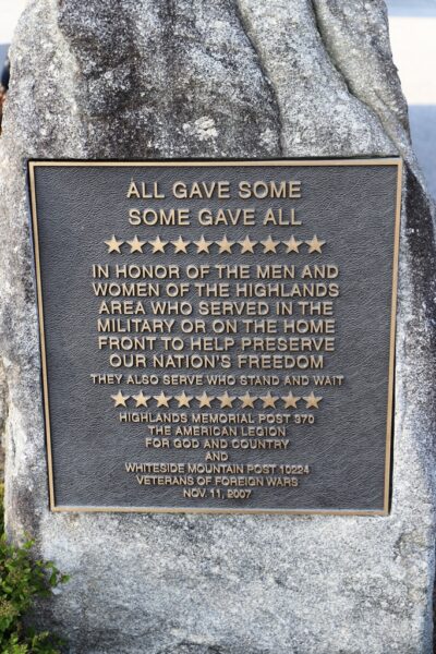 HIGHLANDS ALL GAVE SOME SOME GAVE ALL MEMORIAL PLAQUE