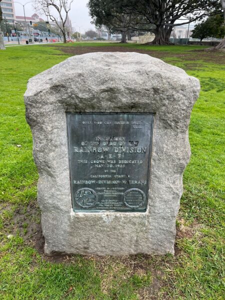 IN MEMORY DEAD OF THE RAINBOW DIVISION MEMORIAL