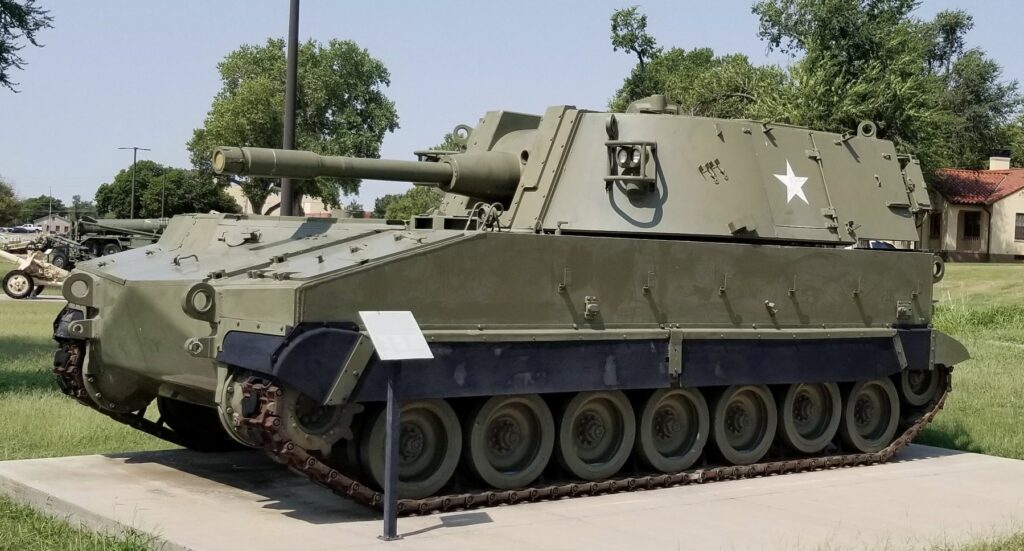 U.S. M108 105MM SELF-PROPELLED HOWITZER MEMORIAL