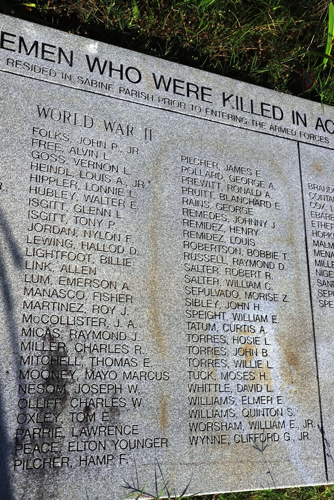 MONTFORD POINT MARINES OF ST. LOUIS WAR MEMORIAL