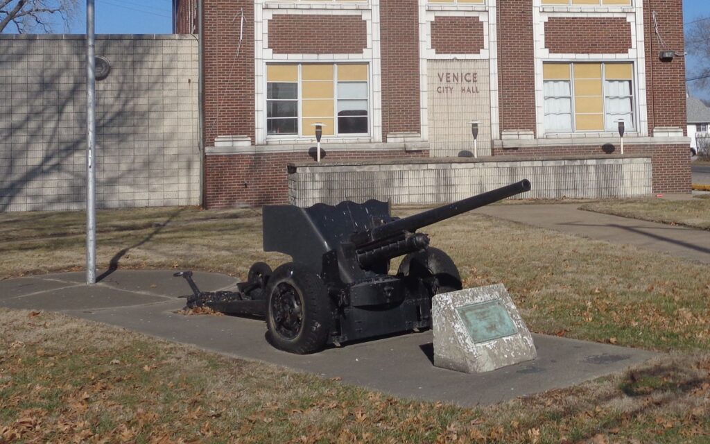 CITY OF VENICE VETERANS MEMORIAL GUN