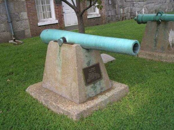 14-POUNDER JAMES RIFLE MEMORIAL CANNON