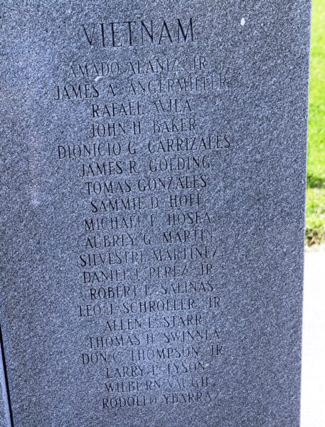 BEEVILLE WAR DEAD MEMORIAL STONE D