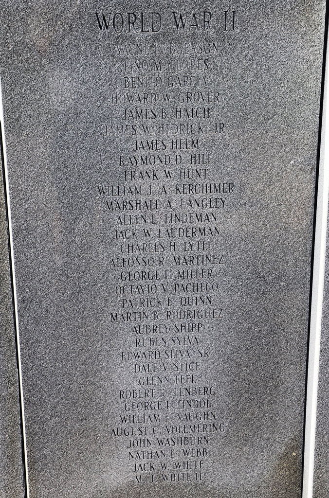 BEEVILLE WAR DEAD MEMORIAL STONE C