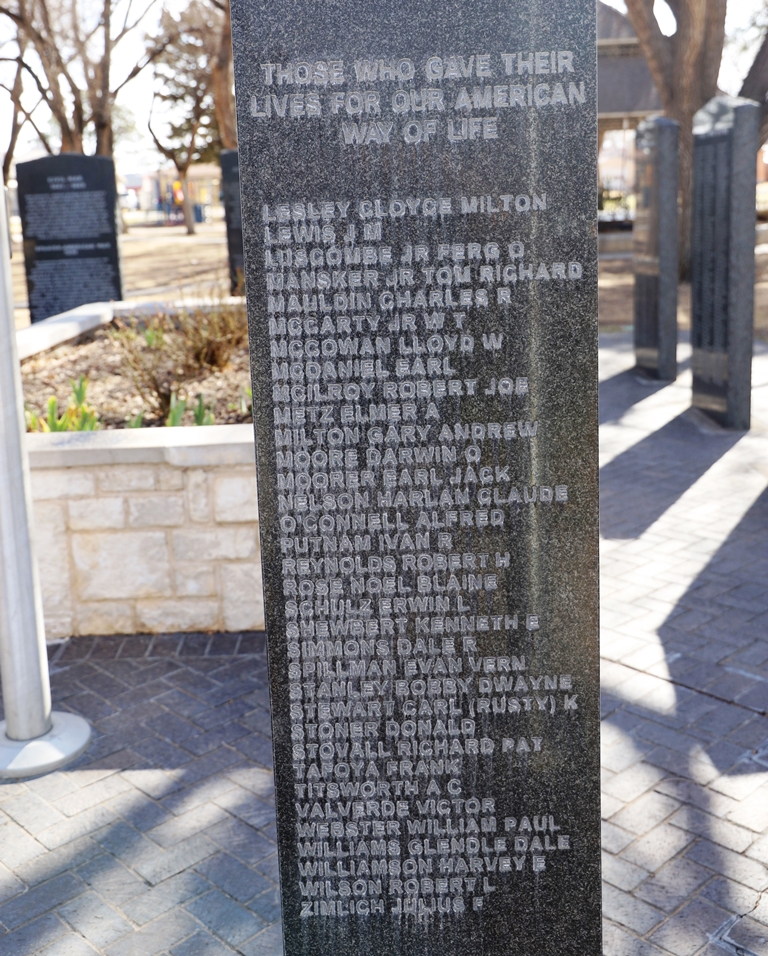 DALLAM/HARTLEY VETERANS MEMORIAL STONE C