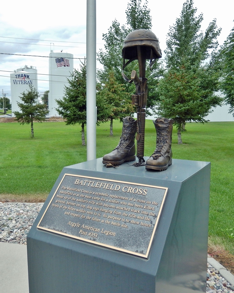 ARGYLE AMERICAN LEGION POST #353 BATTLEFIELD CROSS MEMORIAL