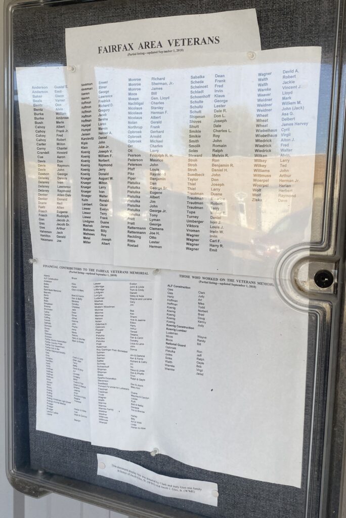 FAIRFAX, SD VETERANS MEMORIAL PLAQUE