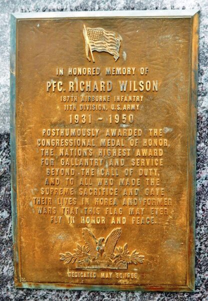 PFC. RICHARD WILSON MEDAL OF HONOR WAR MEMORIAL PLAQUE