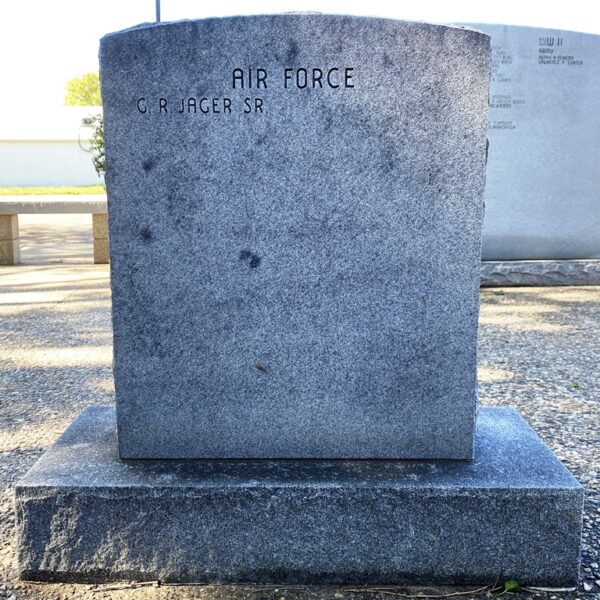 DOON WAR VETERANS MEMORIAL STONE H BACK