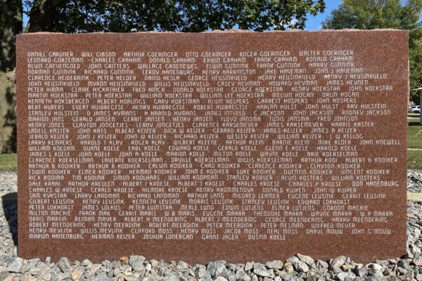 HULL VETERANS MEMORIAL STONE E