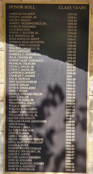 SCHREINER UNIVERSITY WAR VETERANS MEMORIAL PLAQUE A