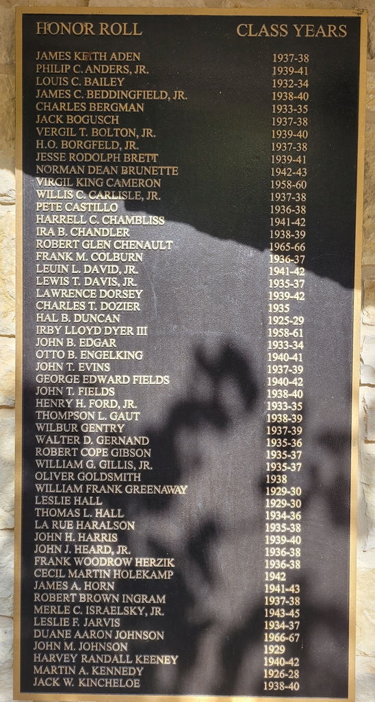 SCHREINER UNIVERSITY WAR VETERANS MEMORIAL PLAQUE A