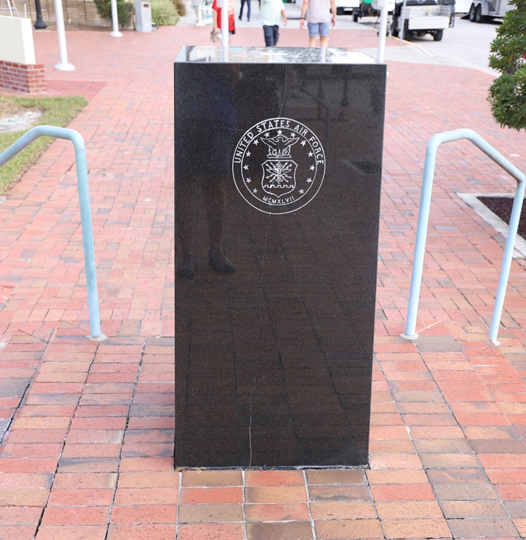 DELAND SUNRISE KIWANIS VIETNAM VETERANS MEMORIAL SIDE D