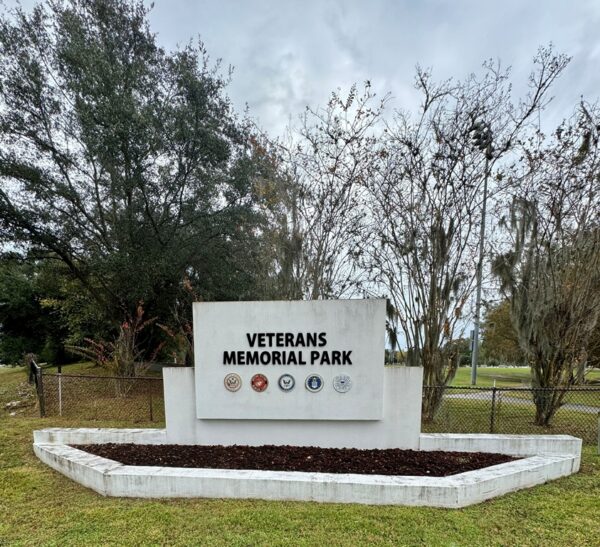 GAINESVILLE VETERANS MEMORIAL PARK ENTRANCE STONE