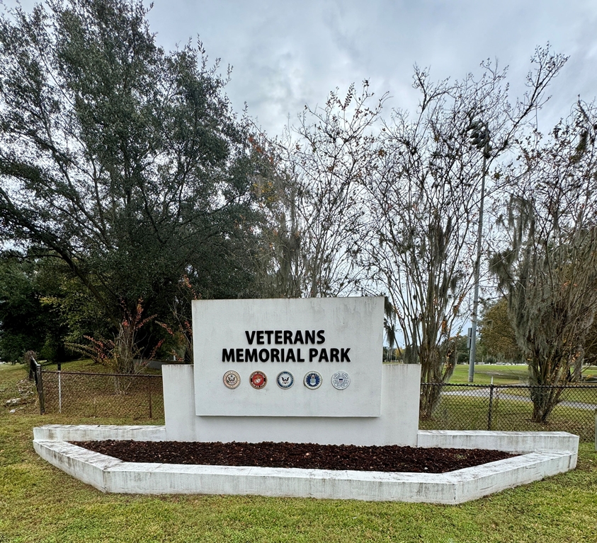 GAINESVILLE VETERANS MEMORIAL PARK ENTRANCE STONE