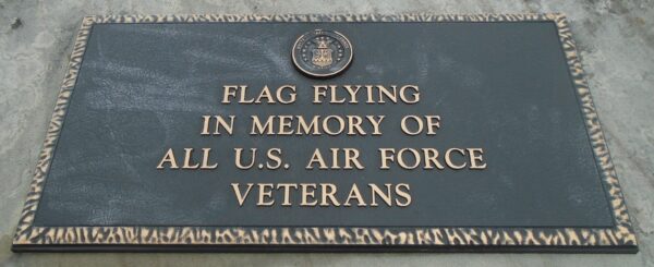 FLAG FLYING VETERANS MEMORIAL PLAQUE D