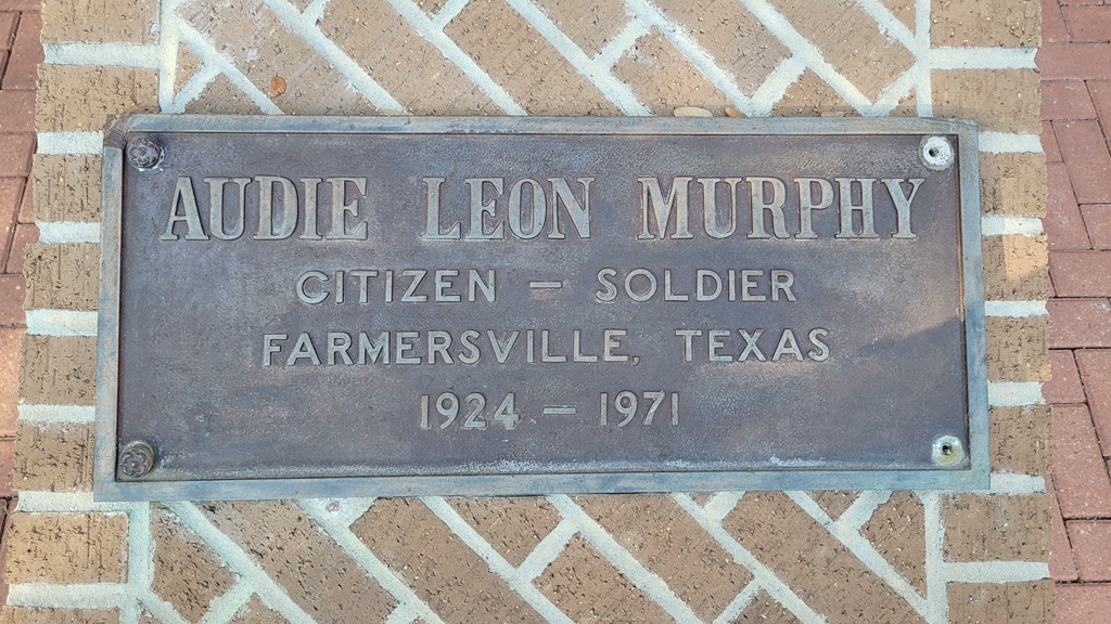 AUDIE LEON MURPHY MEDAL OF HONOR MEMORIAL PLAQUE