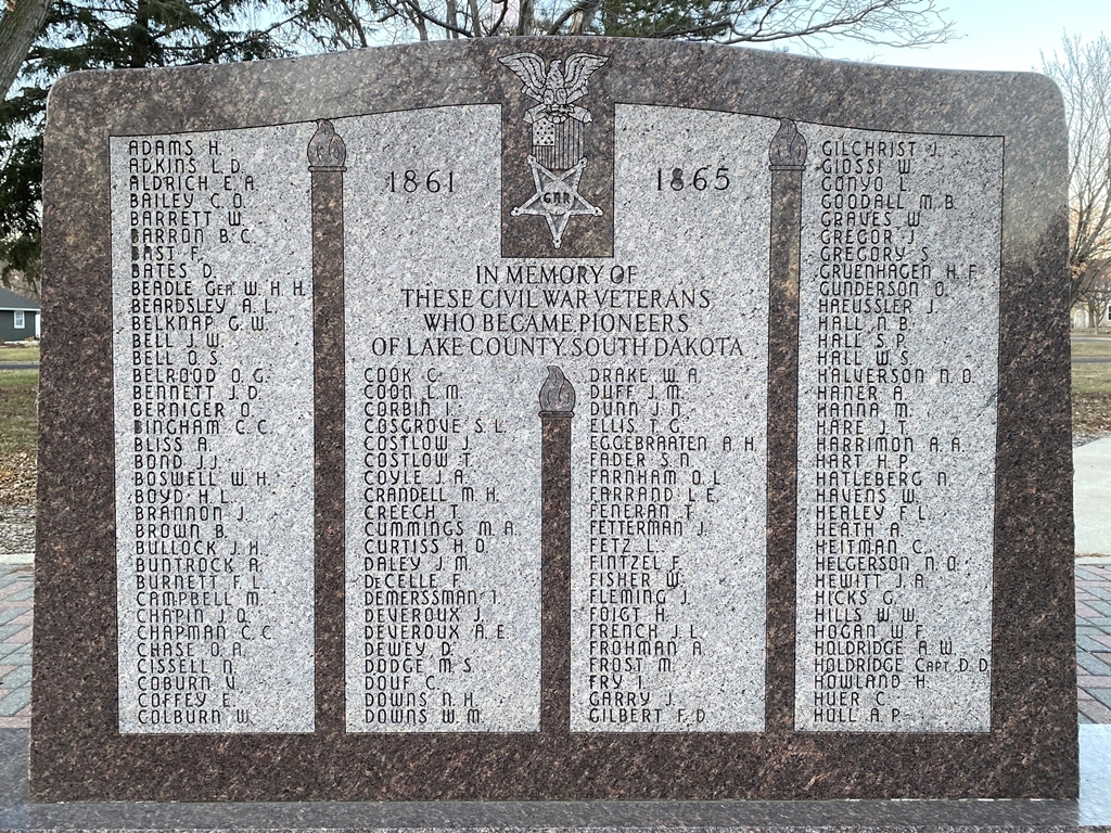LAKE COUNTY CIVIL WAR MEMORIAL FRONT