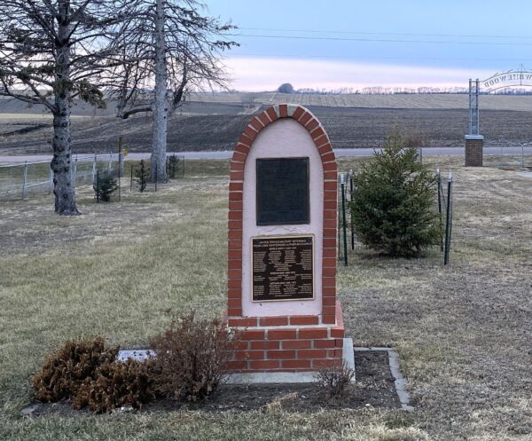 LAKE WHITEWOOD CONGREGATION WAR VETERANS MEMORIAL