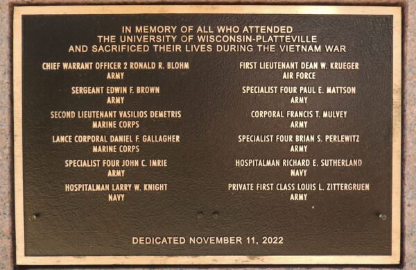 UNIVERSITY OF WISCONSIN-PLATTEVILLE VIETNAM WAR MEMORIAL PLAQUE