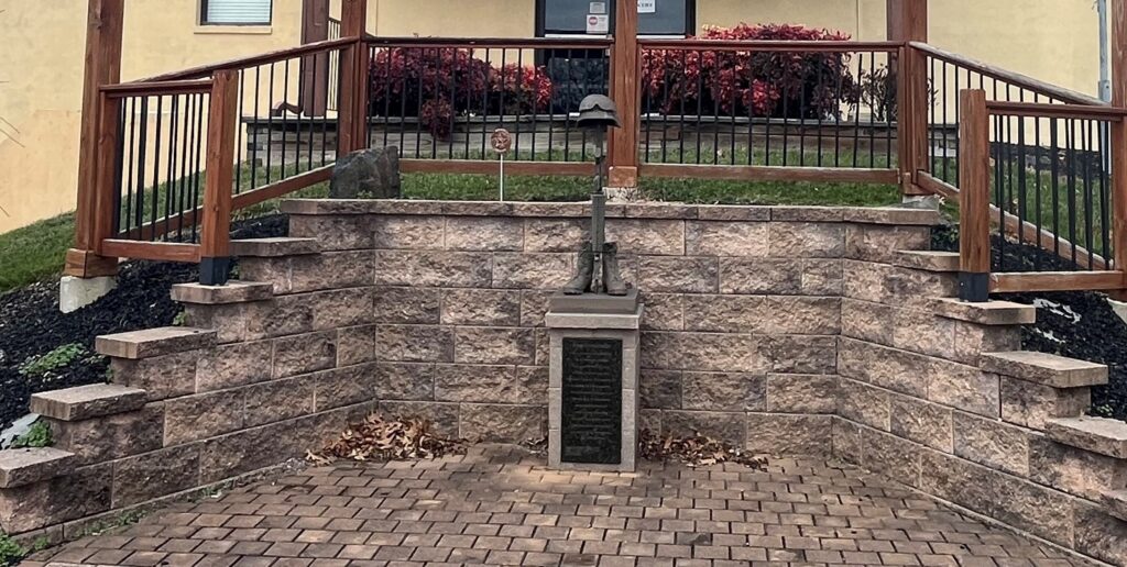 FORGOTTEN HEROES WAR MEMORIAL BATTLEFIELD CROSS