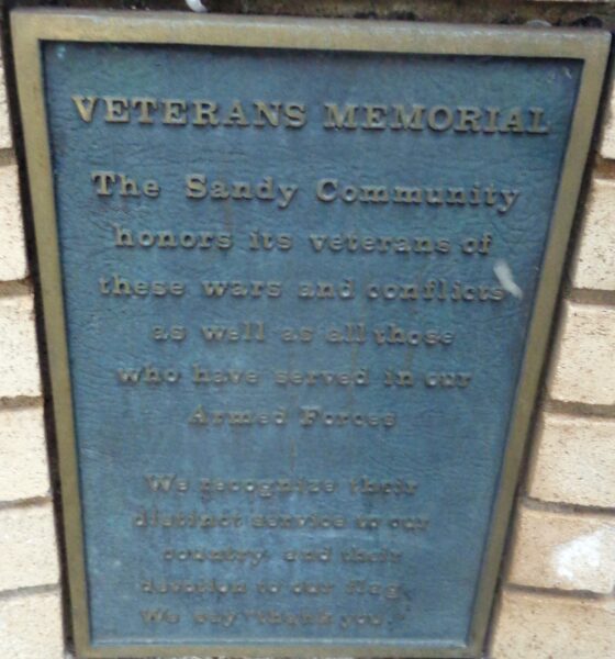 SANDY COMMUNITY WAR VETERANS MEMORIAL PLAQUE