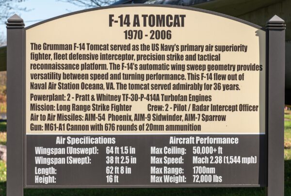 F-14 A TOMCAT 1970-2006 MEMORIAL MARKER