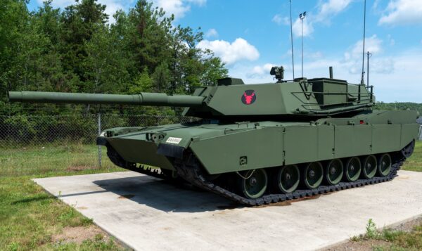 M1 ABRAMS MAIN BATTLE TANK MEMORIAL