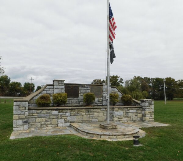 STONEWALL DISTRICT SUPREME SACRIFICE WAR VETERANS MEMORIAL