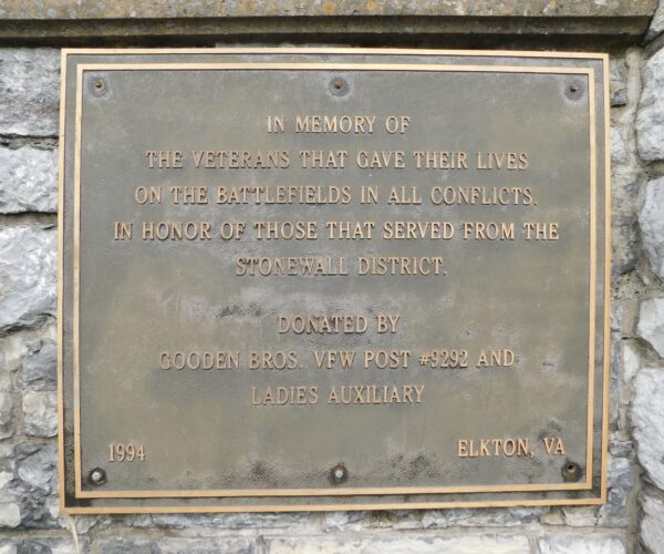 STONEWALL DISTRICT SUPREME SACRIFICE WAR VETERANS MEMORIAL PLAQUE A