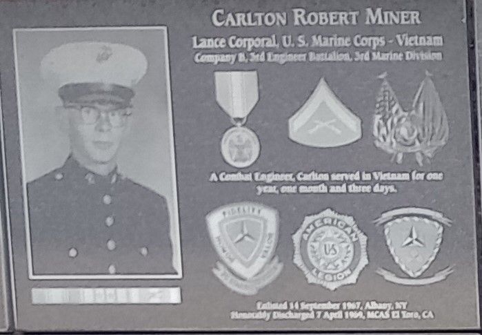 CARLTON ROBERT MINER WAR MEMORIAL PLAQUE