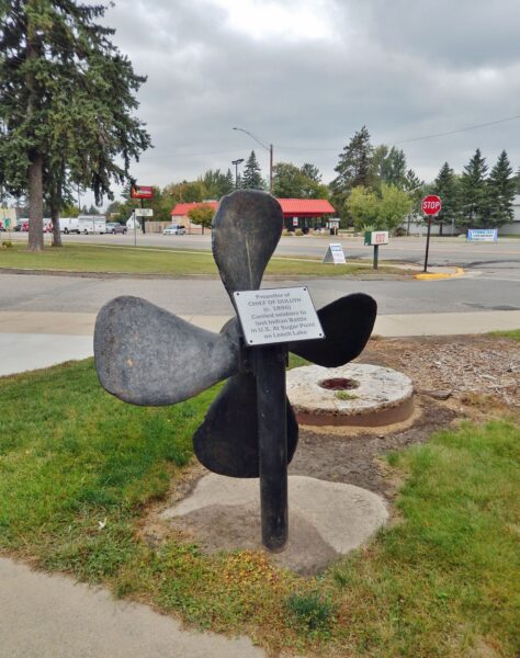 PROPELLER OF CHIEF OF DULUTH MEMORIAL