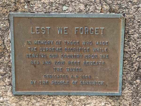 PEOPLE OF SANDWICH LEST WE FORGET WAR MEMORIAL PLAQUE