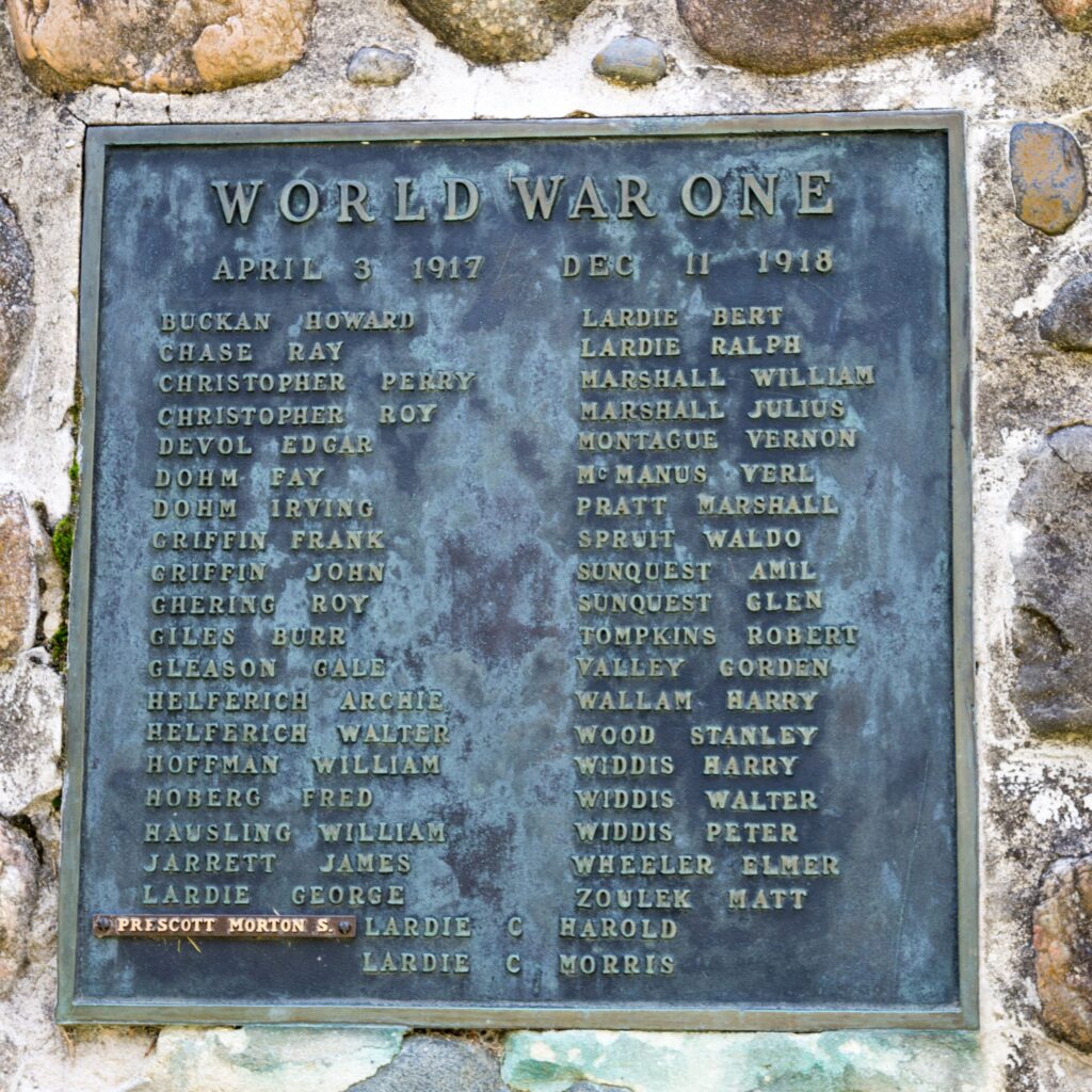 PENINSULA TOWN WORLD WARS VETERANS MEMORIAL PLAQUE C