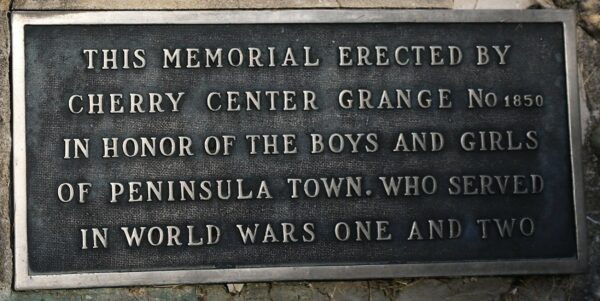 PENINSULA TOWN WORLD WARS VETERANS MEMORIAL PLAQUE A
